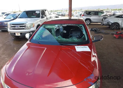 2015 Chevrolet Impala 2Lz из США, поврежденный, VIN 2G1165S31F9231715